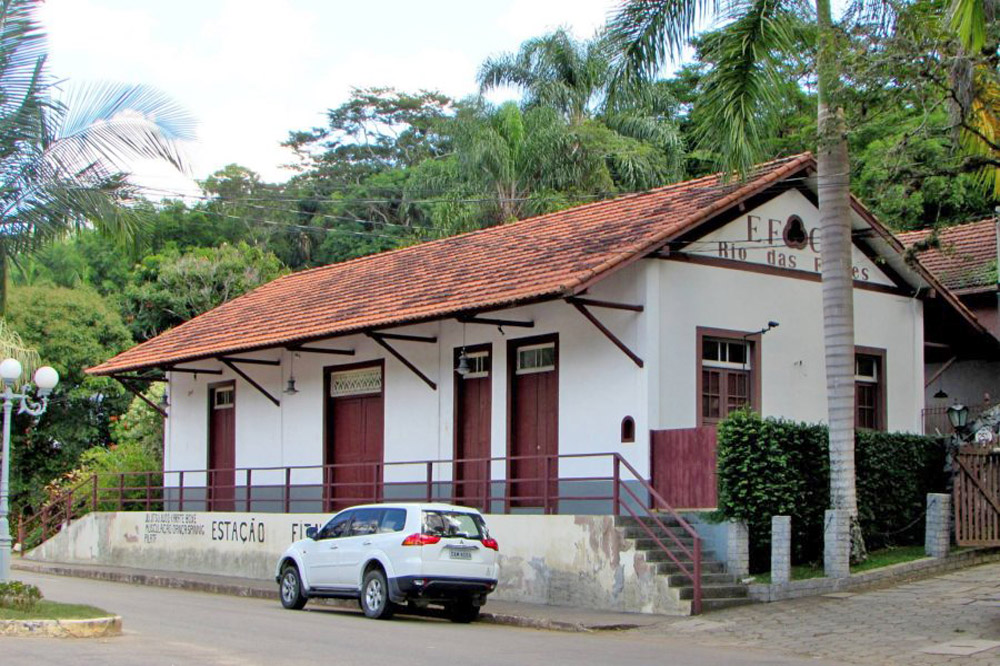 Estação Ferroviária de Rio das Flores